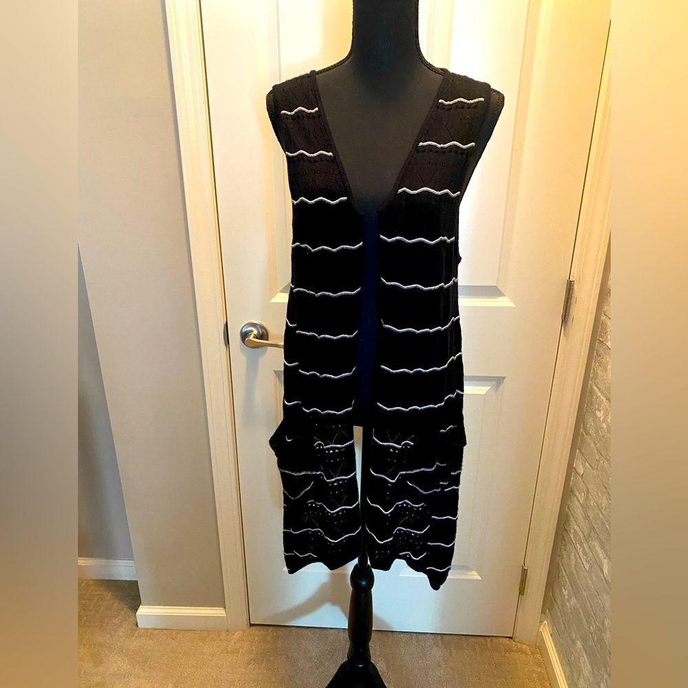 NWT Uma Tyler Long Thin Vest